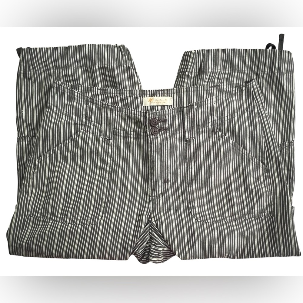Lee Women's Casual Striped Capri Pants, Size 6
